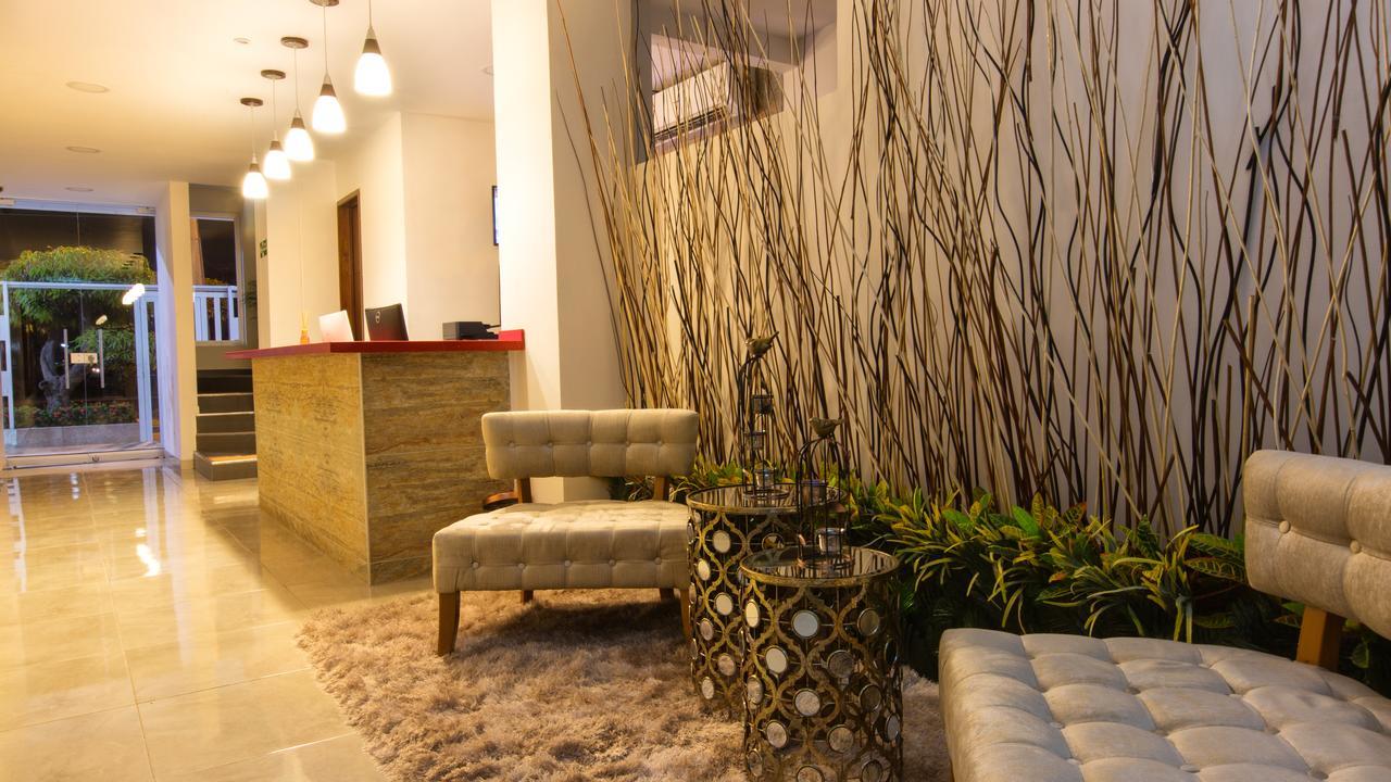 Hotel Metropolitano Plaza 巴耶杜帕尔 外观 照片